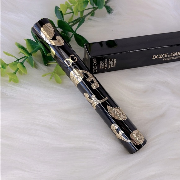Dolce & Gabbana Paasioneyes Mascara N° 1 Nero Sicilia
Limited Edition - Picture 3 of 4